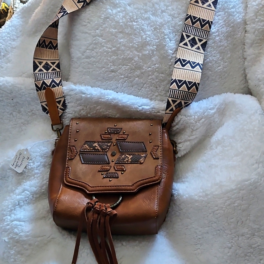 Catchfly crossbody purse